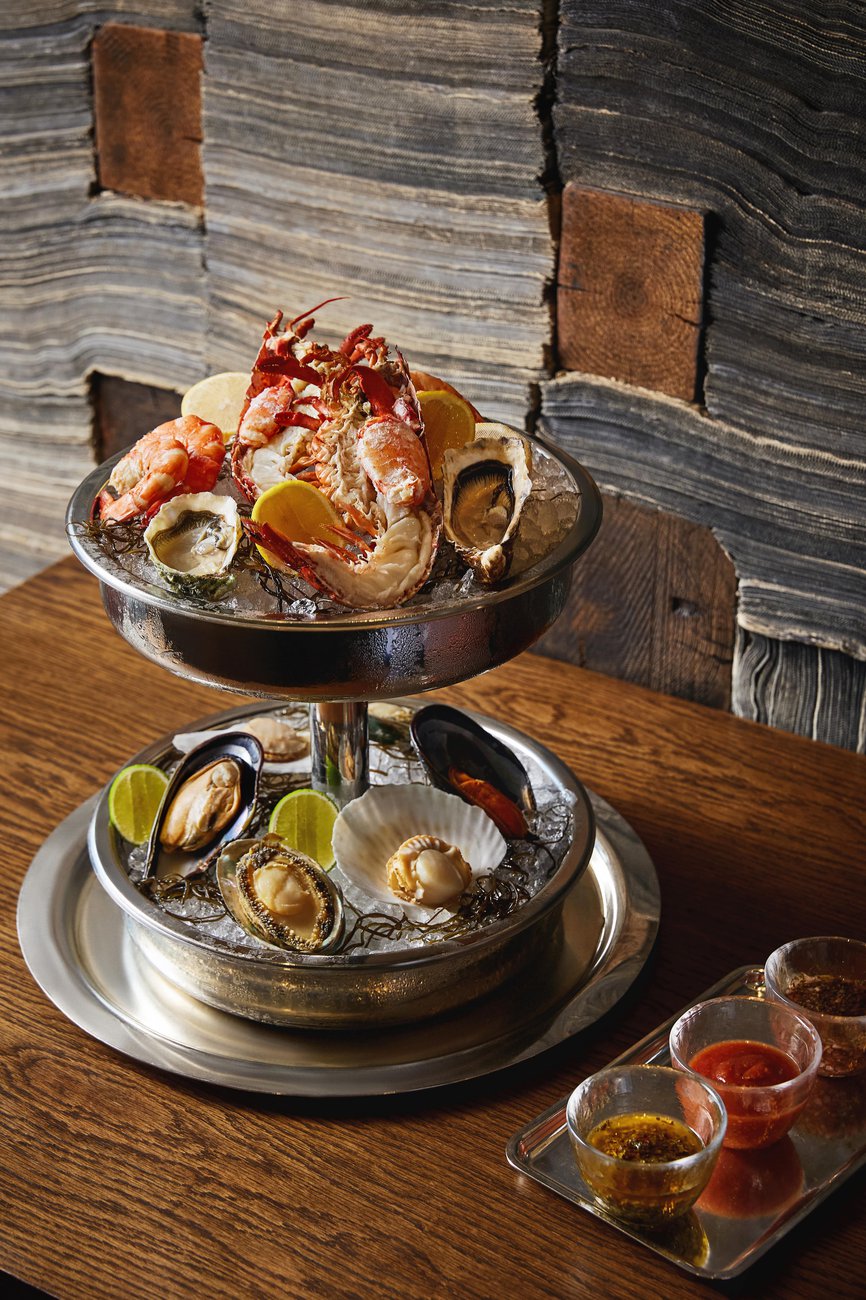 BUSPH-Dining Room-Appetizer-Seafood on ice.jpg