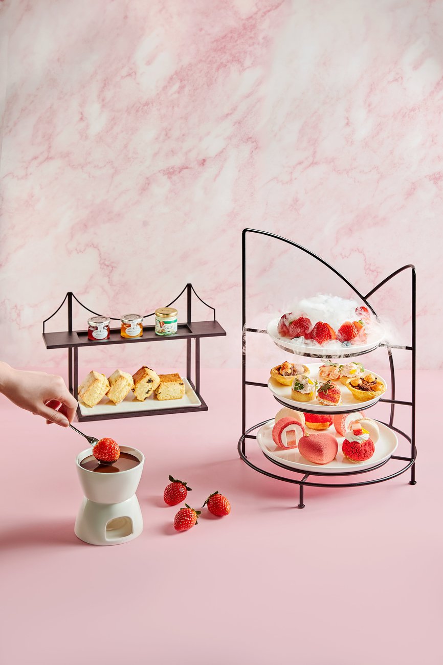 Low-BUSPH-Lounge-2024-Strawberry-Afternoon-Tea-Set-Tray-Vertical.jpg