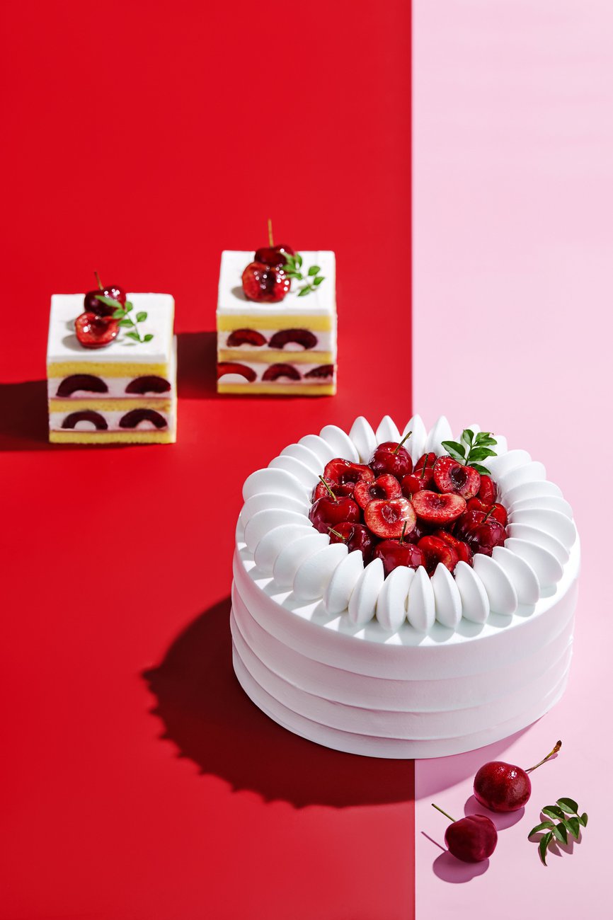 Low-BUSPH-Patisserie-Cherry-Chiffon-Cake.jpg